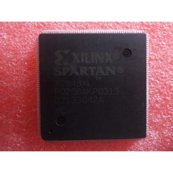 XCS40XL-4PQ208C